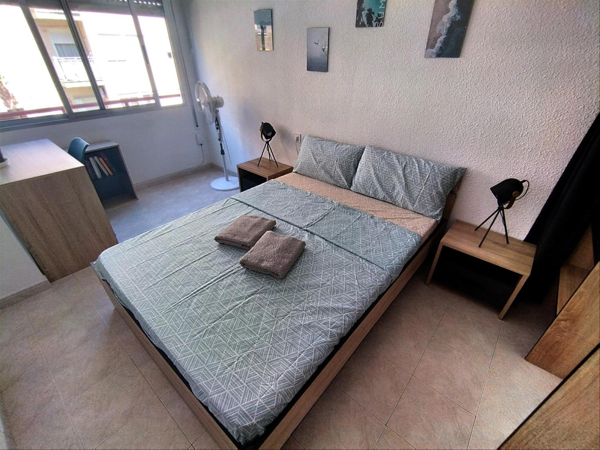 Habitaciones En Apartamento Compartido W Host Аліканте Екстер'єр фото